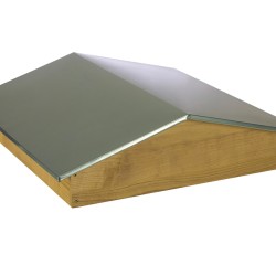 WOODEN GABLE ROOF COATED WITH SHEET METAL BROOD WOODEN GABLE ROOF COATED WITH SHEET METAL BROOD