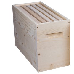 DADANT NUC BROOD WITH 15mm THICK SPRUCE SIDES (1/1) FR MODEL DADANT NUC BROOD WITH 15mm THICK SPRUCE SIDES (1/1) FR MODEL