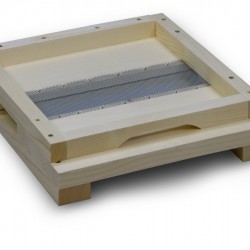 ANTI-VARROA WARRE BOTTOM BOARD ANTI-VARROA WARRE BOTTOM BOARD