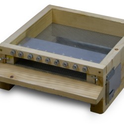 WARRE BOTTOM BOARD WITH POLLEN TRAP WARRE BOTTOM BOARD WITH POLLEN TRAP