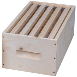 DADANT 1/2 NUC HONEY SUPER WITH 15mm THICK SPRUCE SIDES FR MODEL  DADANT 1/2 NUC HONEY SUPER WITH 15mm THICK SPRUCE SIDES FR MODEL