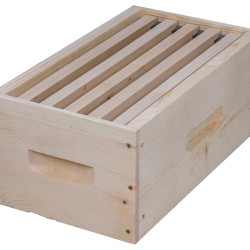 6 FRAME DADANT 1/2 NUC HONEY SUPER WITH 25mm THICK SPRUCE SIDES IT MODEL 6 FRAME DADANT 1/2 NUC HONEY SUPER WITH 25mm THICK SPRUCE SIDES IT MODEL