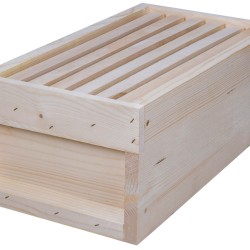 6 FRAME DADANT 1/2 ZANDER NUC HONEY SUPER WITH 22mm THICK SPRUCE SIDES 6 FRAME DADANT 1/2 ZANDER NUC HONEY SUPER WITH 22mm THICK SPRUCE SIDES