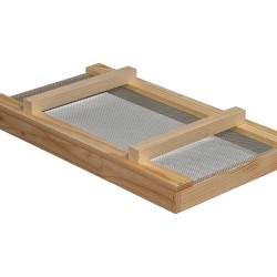 SCREENED OUTER COVER  NUC HIVE WITH 25mm THICK POLYSTYRENE SIDES (IT) MODEL SCREENED OUTER COVER  NUC HIVE WITH 25mm THICK POLYSTYRENE SIDES (IT) MODEL