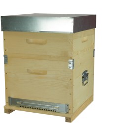 STATIONARY DADANT BEEHIVE (IT) STATIONARY DADANT BEEHIVE (IT)